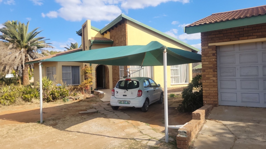 3 Bedroom Property for Sale in La Hoff North West